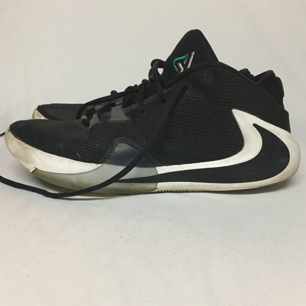 Nike Greek Freak Size 12 COMES WITH BOX SEE PHOTOS